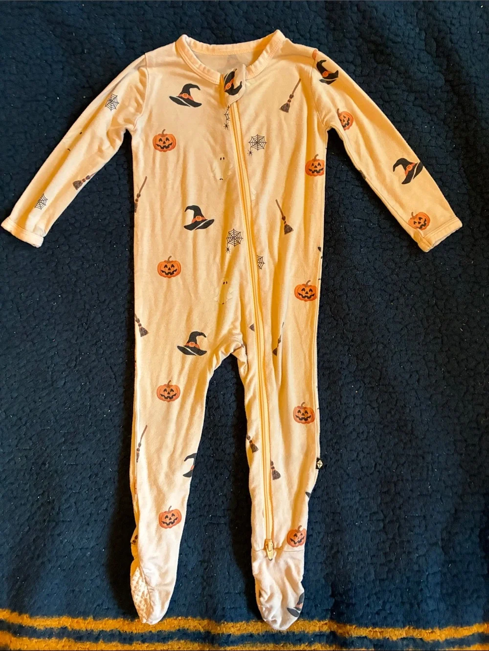 Kyte BABY pink/Orange Halloween Pumpkin & Witch Hat Footed One-Piece